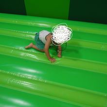 室内遊びに大喜び