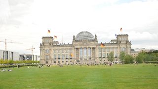 開かれた議事堂