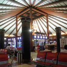 搭乗口前の待合室