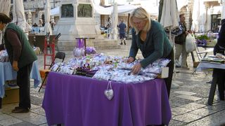 ラベンダーの良い香りに包まれて