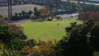 工業地帯を見晴るかす