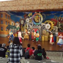 ショー「ドンキホーテとみんなの大時計」