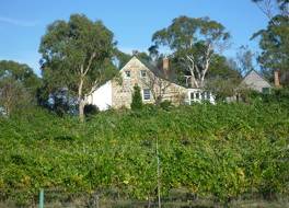 Craigie Knowe Cottage & Vineyard