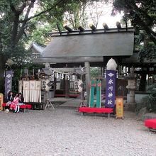 右手には「護国神社」がありました 