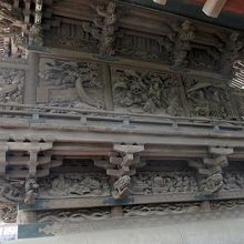 北側は三枚続きの源頼朝