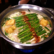 最初からガッツリ唐辛子入り。苦手な人は事前に申し出を。