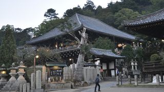 被写体としても素晴らしい東大寺二月堂