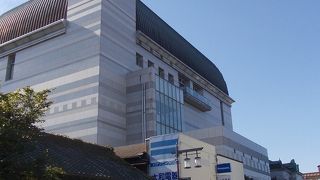 展示よりは建物に注目か