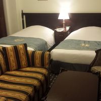 部屋は立派です