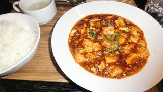 手ごろな昼飯屋