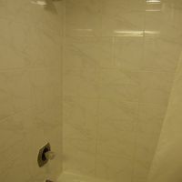 シャワーは弱め。使いずらかった