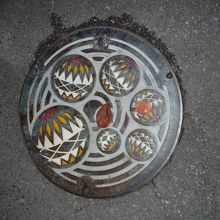 マンホールはてまり