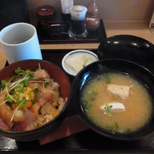 漁師のまかない丼