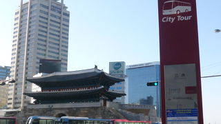 韓国のシンボル「南大門」です！