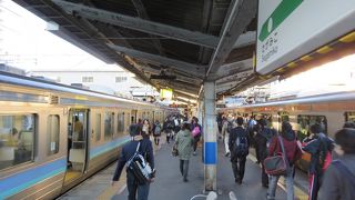 通勤車両と近郊車両の分岐駅