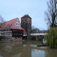 マックス橋:ワインハウス、貯水塔、石橋