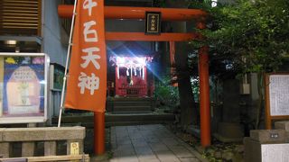 商店街にひっそりと