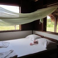 蚊帳で寝るのはロマンチックにも感じます。