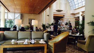 ゆっくり落ち着けるラウンジ