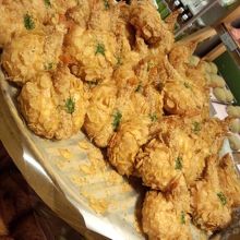 人気のカレーパン。海老名に因んで　エビ?!