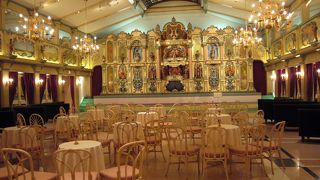 乙女心をくすぐるオルゴールと洋風の庭園