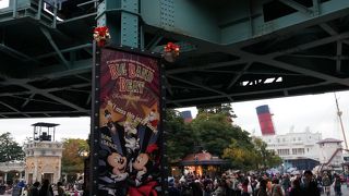 両側の景色を楽しもう