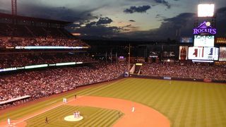 ロッキー山脈が見られる