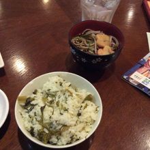 熊本膳付属のご飯とそば