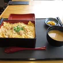 とんかつ屋さんでカキのお重