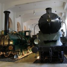 蒸気機関車を正面に見ると、大きいなぁ