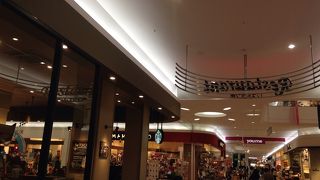 駅からは少し遠いです