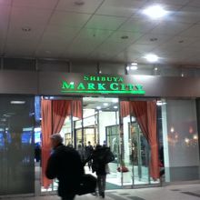 入口付近（1階）