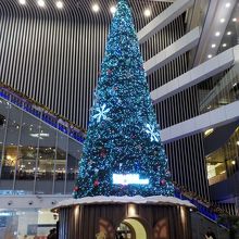 大きなツリーがありました