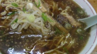 尾道駅構内にある食堂のイケてるラーメン