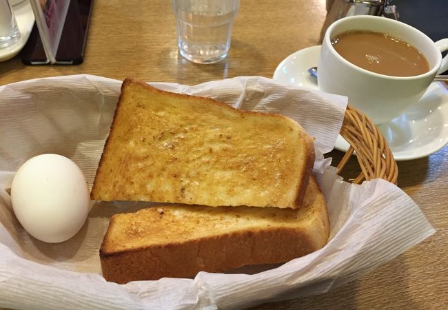 駅近で便利。朝食セットあります