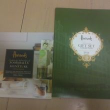 カタログもとてもお洒落です