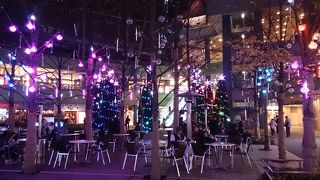 幻想的にライトアップ