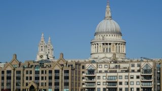 ダイアナ妃の結婚式といえば