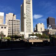 サンフランシスコの観光の拠点、週末には様々なイベントも。