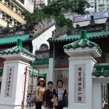 勉強の神様で訪問客も耐えない