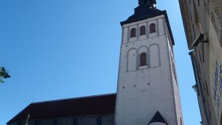 タリンの中世芸術を覗ける