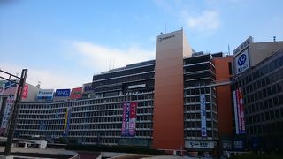 新宿駅西口のデパートです