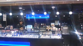 フランスの高級チョコレートが道内で味わえる唯一の店舗です
