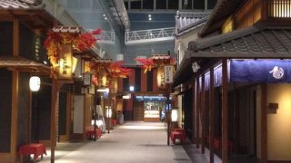 時間潰しにはチト辛い　これからに期待の国際空港