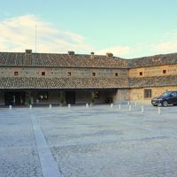 煉瓦造りで中世の雰囲気のある建物です。