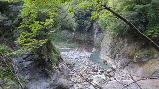 八ツ場ダム工事により、地元に捨てられた観光地