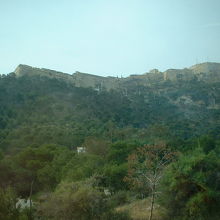 丘の上のサンタ・バルバラ城