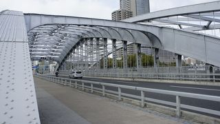 通称「銀橋」です