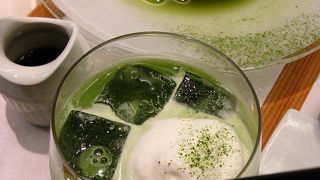 大須ういろ運営店：女性向けのお洒落空間。