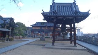 敷地の中に神社